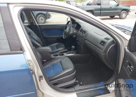 2007 Ford Fusion Se из США, поврежденный, VIN 3FAHP01177R154985